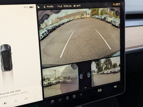 Used 2022 Tesla Model Y Long Range image 18