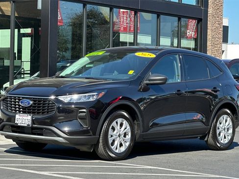 Used 2025 Ford Escape Active image 10