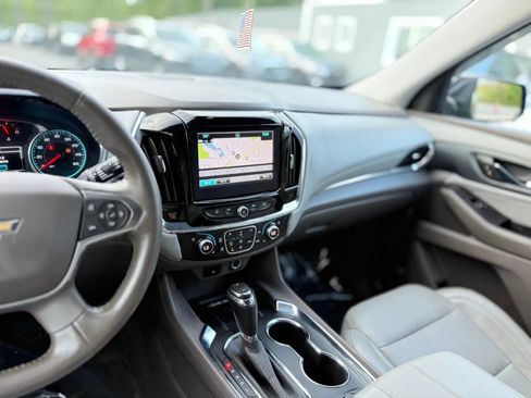 Used 2018 Chevrolet Traverse Premier AWD/4WD image 22