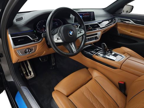 Used 2022 BMW 750i xDrive w/ Executive Package AWD/4WD image 17