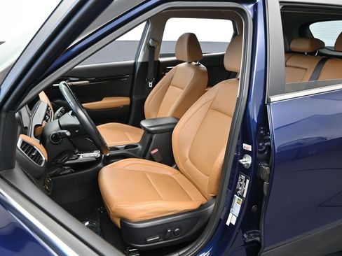 Used 2024 Kia Seltos EX image 10