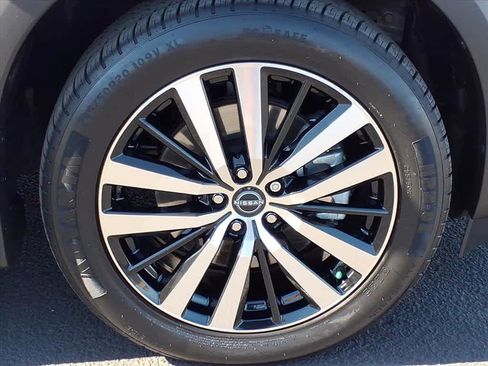 Used 2023 Nissan Pathfinder Platinum w/ Lighting Package (N93) image 9