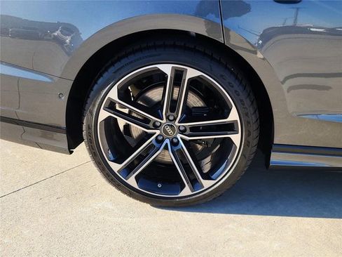 New 2026 Audi A8 L 3.0T image 8