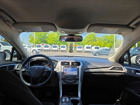 Certified 2019 Ford Fusion SE AWD/4WD image 11