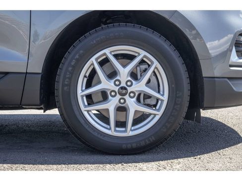 Used 2024 Ford Edge SEL AWD/4WD image 9