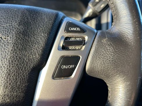 Used 2018 Nissan Titan SV w/ SV Convenience Package RWD image 20
