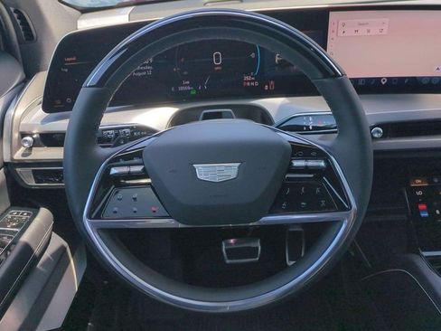 Certified 2026 Cadillac Vistiq Sport w/ LPO, Floor Liner Package AWD/4WD image 26