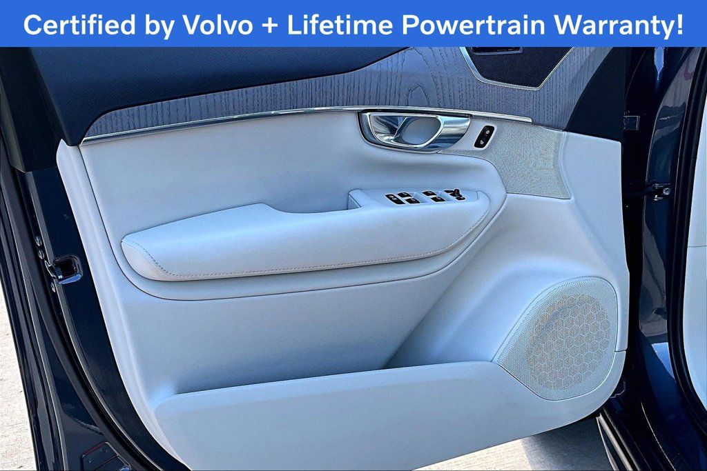 Used 2025 Volvo XC90 B6 Plus w/ Protection Package AWD/4WD image 24