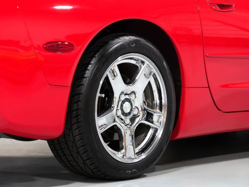 Used 1997 Chevrolet Corvette Coupe w/ Memory Pkg RWD image 19