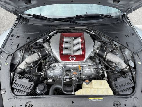 Used 2016 Nissan GT-R Premium AWD/4WD image 19