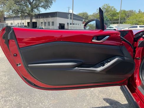 Used 2022 MAZDA MX-5 Miata Grand Touring RWD image 18