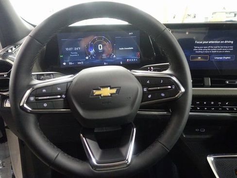 New 2026 Chevrolet Equinox LT w/ Convenience Package II image 11