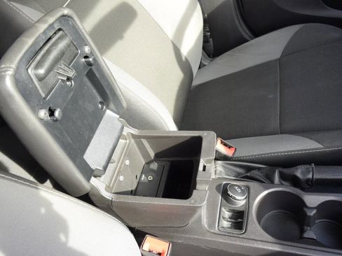 Used 2014 Ford Focus SE image 32