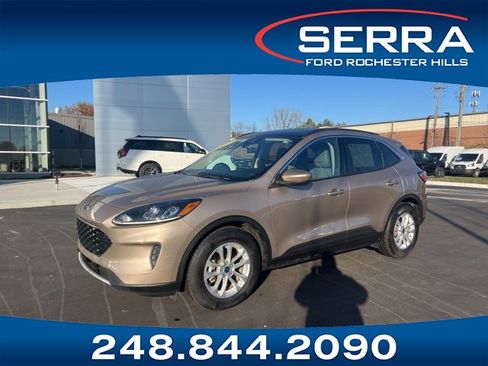 Used 2020 Ford Escape SE image 1