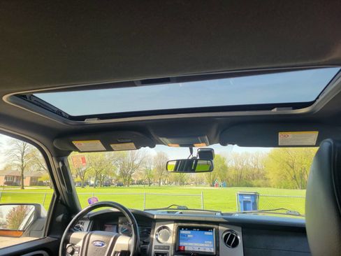 Used 2017 Ford Expedition Limited w/ Equipment Group 301A image 21