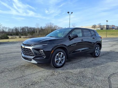 Used 2025 Chevrolet Blazer LT FWD image 34