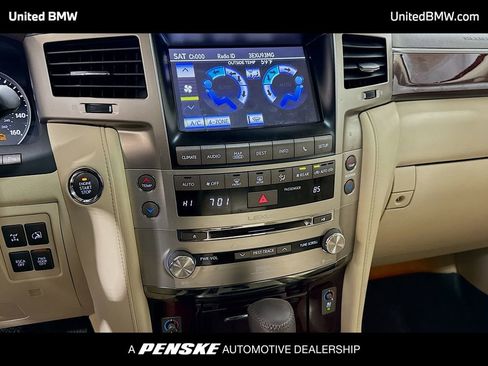 Used 2015 Lexus LX 570 4WD image 11