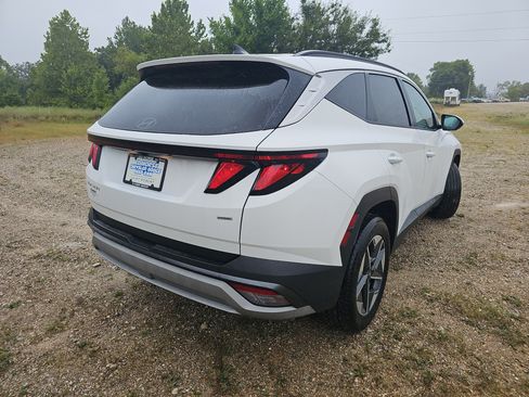 Used 2025 Hyundai Tucson SEL AWD/4WD image 4