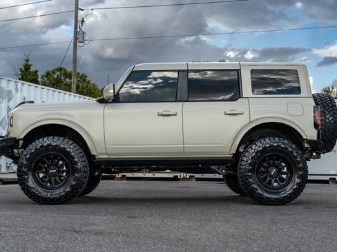 New 2025 Ford Bronco Badlands AWD/4WD image 7