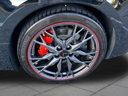 Used 2024 Chevrolet Corvette Stingray Premium Cpe w/ Z51 Performance Package RWD image 10