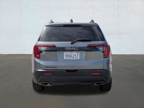 Used 2022 GMC Acadia SLE w/ Driver Convenience Package image 4