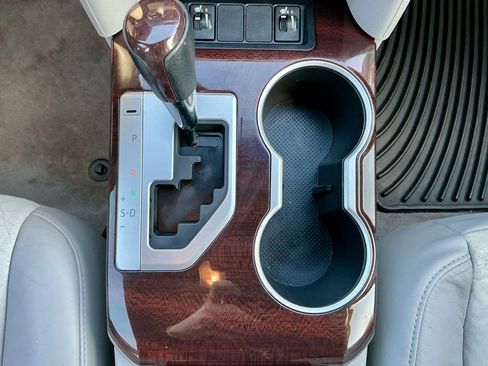 Used 2012 Toyota Camry XLE image 33