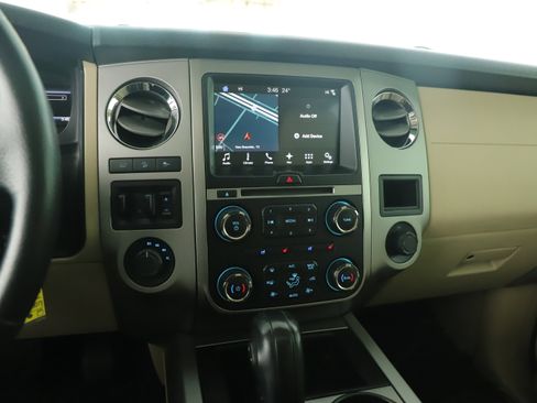 Used 2017 Ford Expedition XLT w/ Equipment Group 202A image 19