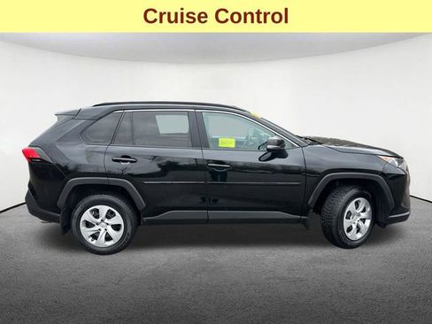 Used 2021 Toyota RAV4 LE AWD/4WD image 12