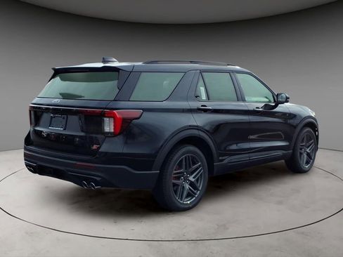 New 2026 Ford Explorer ST image 8