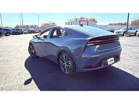 New 2026 Toyota Prius XLE image 5