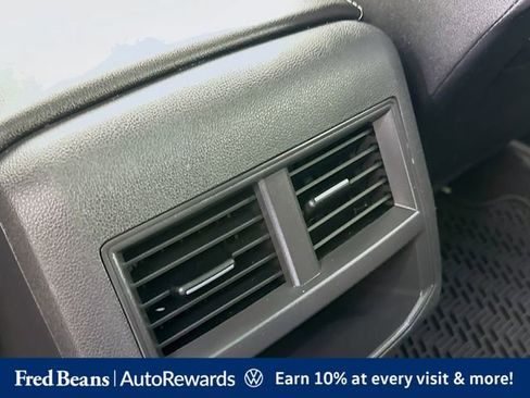 Used 2023 Volkswagen Atlas Cross Sport SEL AWD/4WD image 31