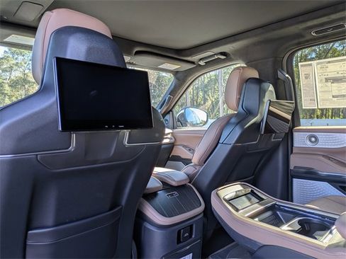 New 2025 Lincoln Navigator Black Label image 14