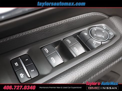 Used 2022 GMC Yukon XL Denali image 34