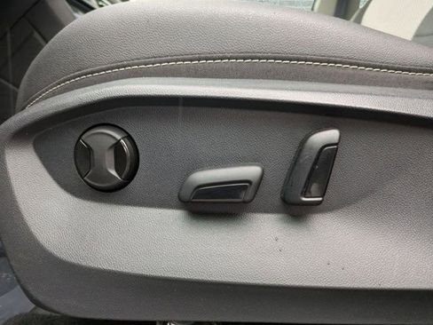 Certified 2024 Volkswagen Taos SEL AWD/4WD image 20
