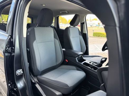 Used 2018 Ford Escape SE w/ SE Sync 3 Package FWD image 16