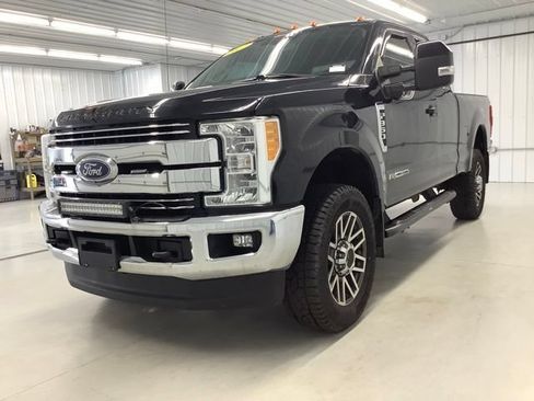 Used 2017 Ford F350 Lariat w/ Lariat Value Package AWD/4WD image 2