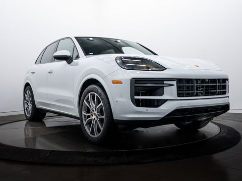 New 2026 Porsche Cayenne image 9
