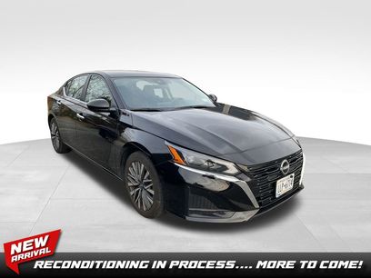 Used 2023 Nissan Altima 2.5 SV