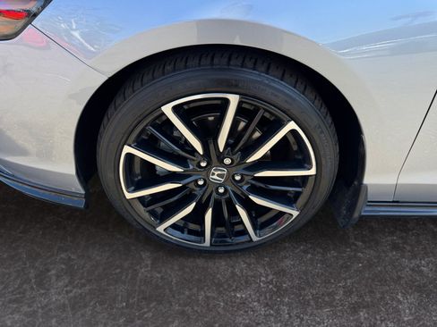 Used 2023 Honda Accord Touring image 14