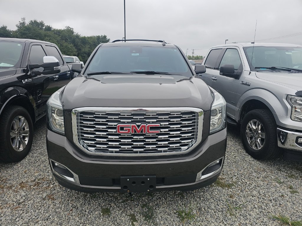 Used 2020 GMC Yukon XL Denali w/ Denali Premium Package AWD/4WD image 2