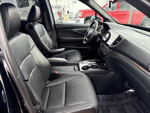 Used 2023 Honda Passport EX-L image 18