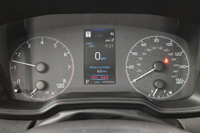 Used 2025 Toyota Corolla LE FWD image 36