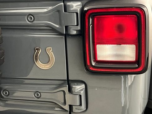 Used 2024 Jeep Wrangler Willys image 43