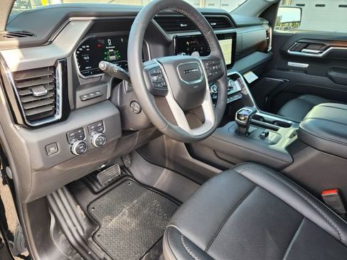 Used 2024 GMC Sierra 1500 Denali w/ Denali Reserve Package image 9