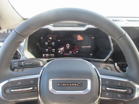 New 2026 GMC Canyon Denali image 17