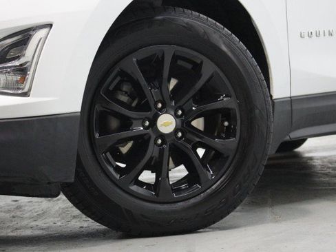 Used 2019 Chevrolet Equinox LT image 3
