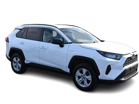 Used 2021 Toyota RAV4 LE AWD/4WD image 3