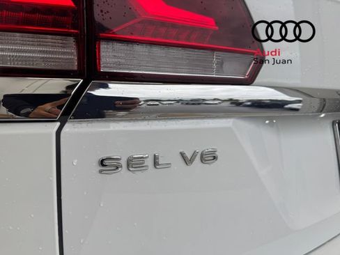 Used 2022 Volkswagen Atlas SEL Premium AWD/4WD image 35