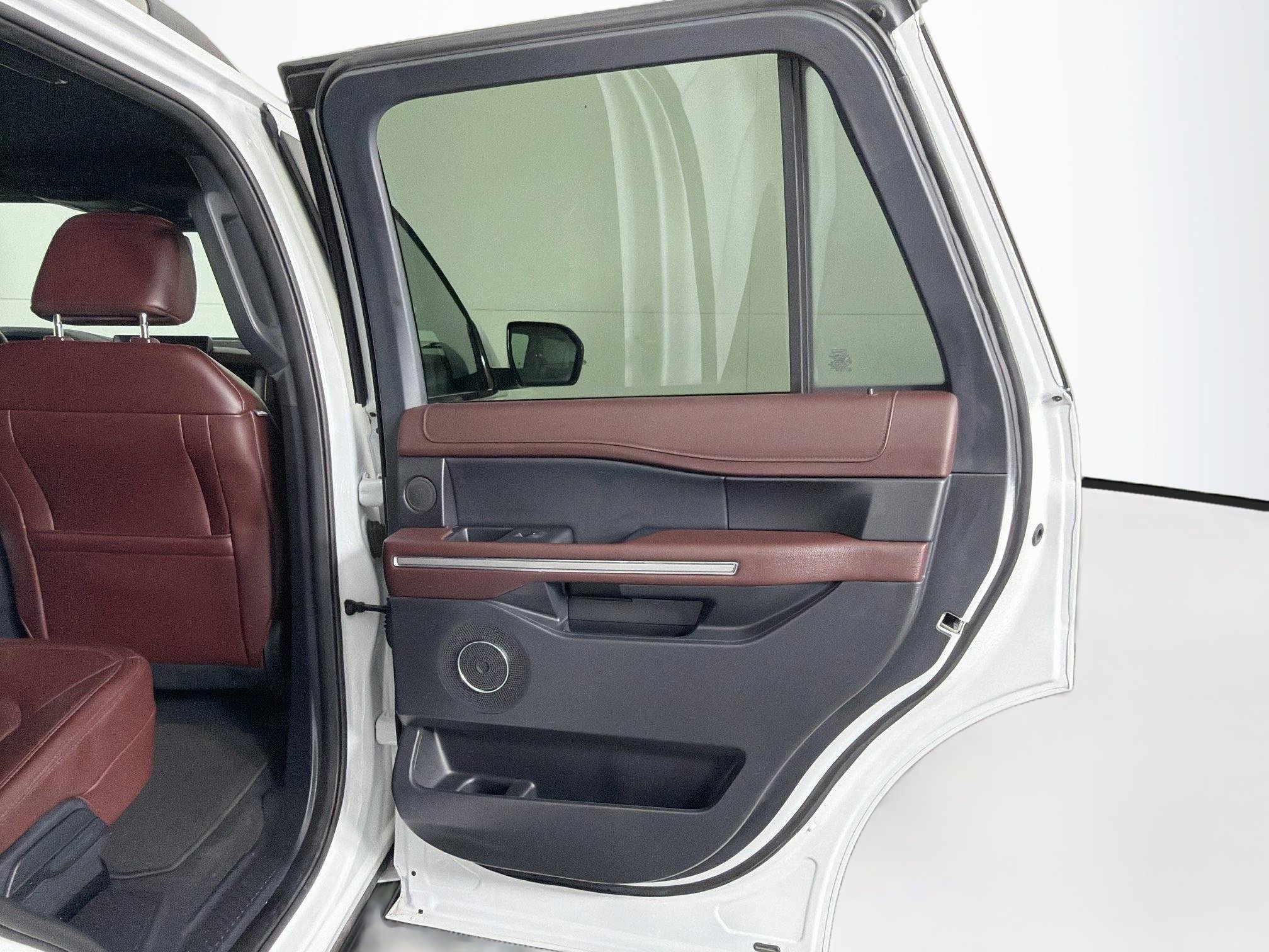 Used 2024 Ford Expedition Limited RWD image 33