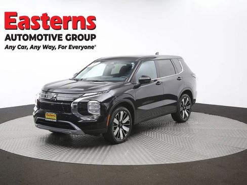 Used 2025 Mitsubishi Outlander SE AWD/4WD image 56